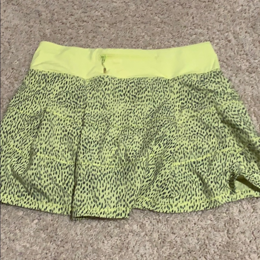 Lululemon pace rival skort